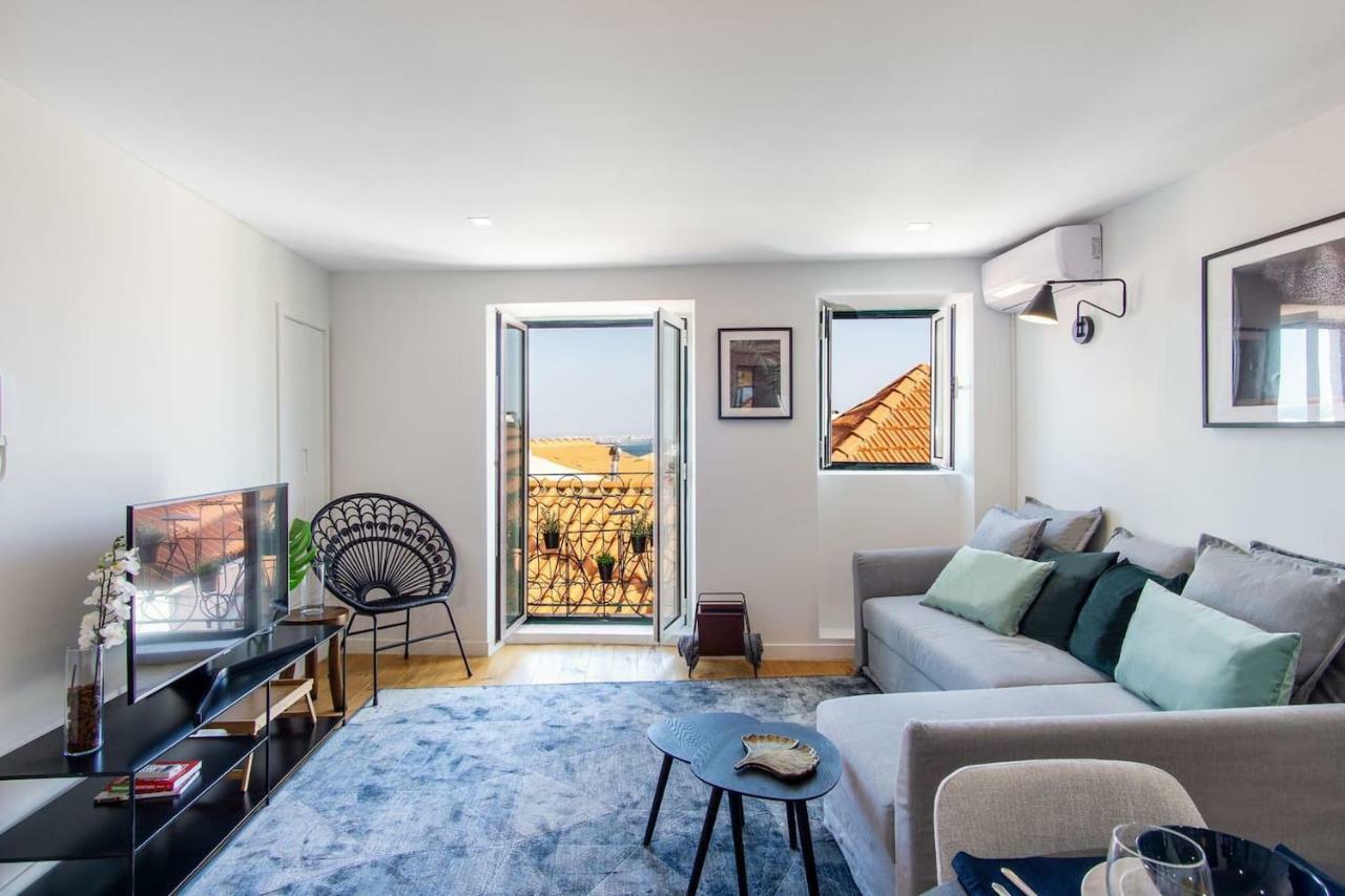 Lovelystay - Turquoise River View I Lejlighed